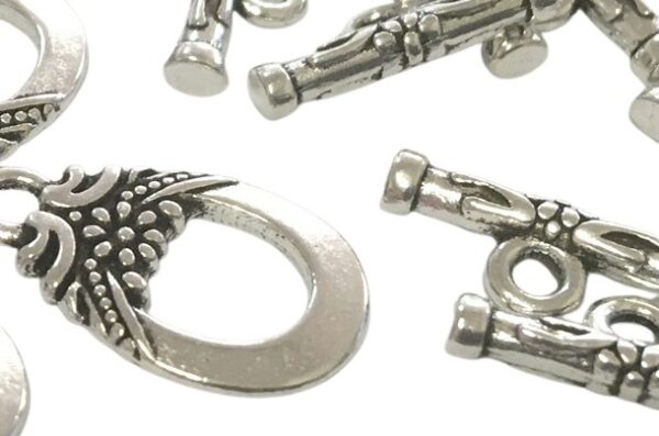 fancy silver toggle clasp