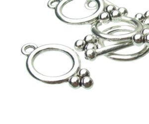 oval silver toggle clasp