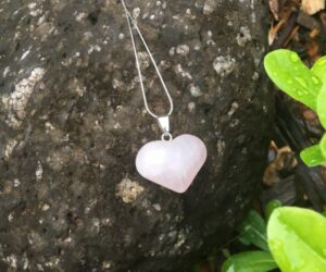 rose quartz heart gemstone pendant