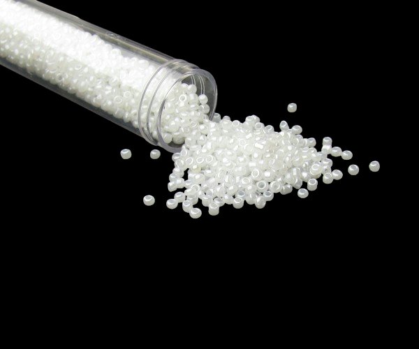 white glass seed beads size 11/0