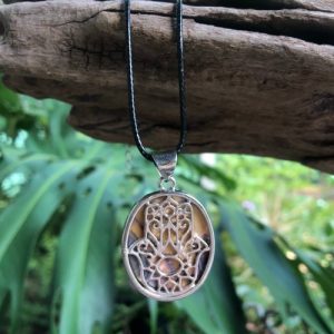 brown shell hamsa pendant