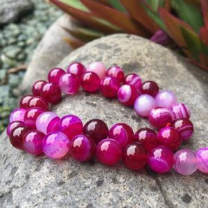 fuchsia agate 10mm round beads