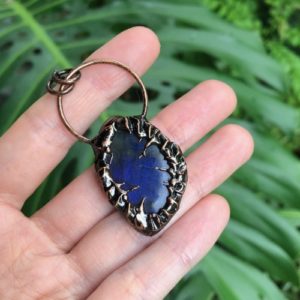 labradorite gemstone pendant with copper australia