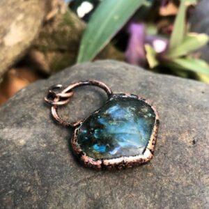 labradorite natural gemstone pendant Australia