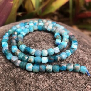 apatite faceted cube gemstone beads 4mm