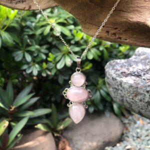 rose quartz gemstone pendant