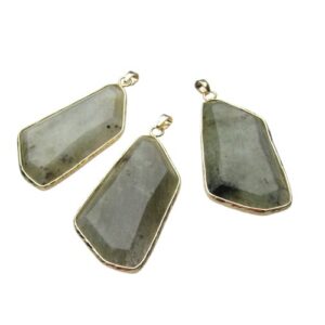 labradorite gemstone pendant
