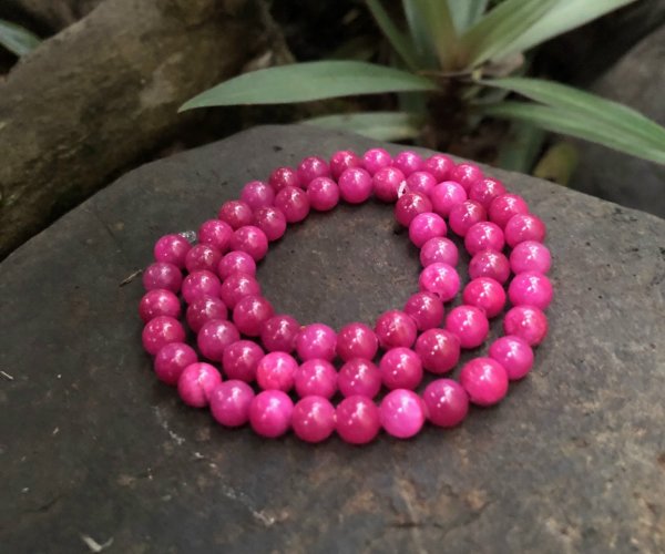 fuchsia pink malay jade round gemstone beads