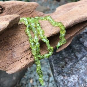 peridotpebblegemstonebeads4 peridot gemstone pebble beads australia